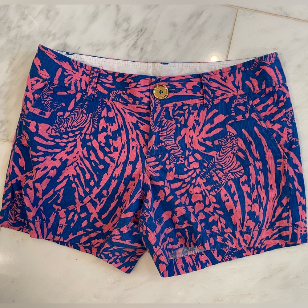 Lilly Pulitzer Callahan shorts Size 6.
